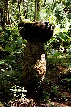 Piedras de latte esculpidas por los nativos de Guam