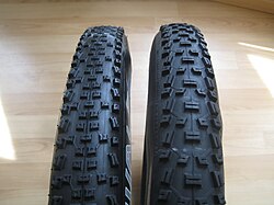 Neumáticos nudosos de montaña