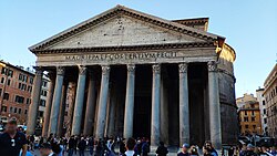 Fachada del Panteón de Roma con la inscripción original