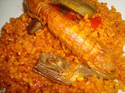 Arroz con galeras y alcachofas