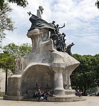 Perspectiva noroeste del conjunto escultórico