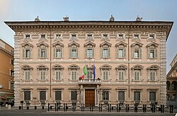 Fachada principal del Palazzo Madama en Roma
