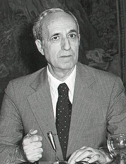Retrato fotográfico de José Ferrater Mora.