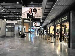 Interior de la terminal de pasajeros