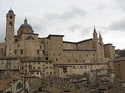 Vista panorámica del centro histórico de Urbino