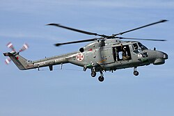 Helicóptero Lynx Mk-95 operando desde la armada