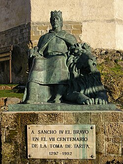 Estatua que representa a Sancho IV de Castilla en Tarifa.