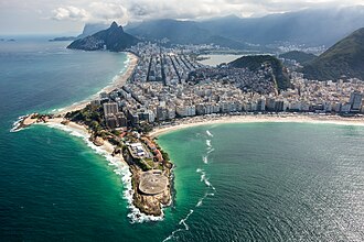 Vista del Fuerte de Copacabana y sus alrededores en Río de Janeiro