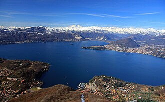 Vista general del paisaje del Lago Mayor