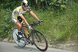 Ricardo Serrano vistiendo el maillot del Tinkoff Credit Systems