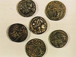 Monedas antiguas halladas en la isla Failaka