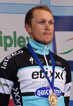Retrato oficial de Matteo Trentin