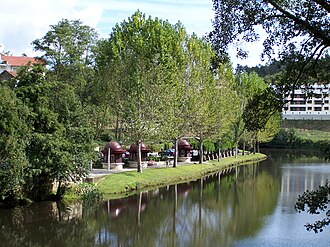 Fotografía paisajística del río Voga