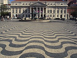 Empedrado portugués en Lisboa