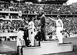 Imagen histórica relacionada con Jesse Owens.