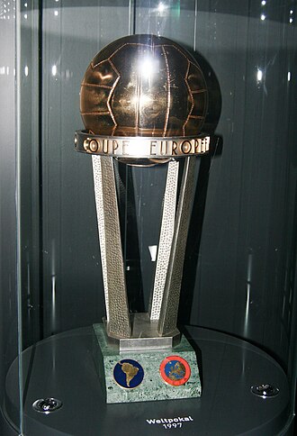 Imagen histórica de la Copa Intercontinental