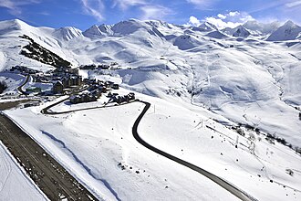 Paisaje montañoso de la estación de esquí de Peyragudes