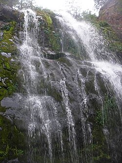 Cascada de la Virgen cerca del lago La Plata