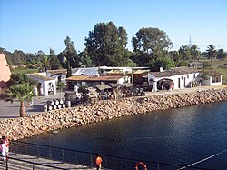 Reconstrucción histórica de un puerto antiguo.