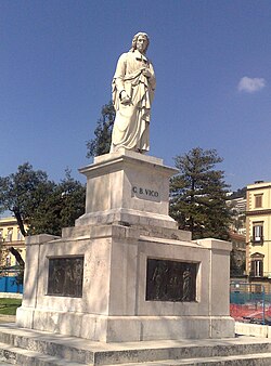 Monumento dedicado a Giambattista Vico en Nápoles