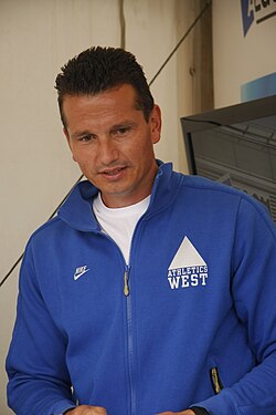 Fotografía de perfil de Richard Krajicek