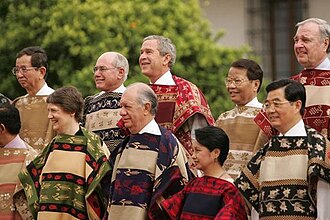 Mandatarios reunidos en la cumbre APEC de Santiago de Chile