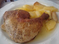 Muslo de pollo cocinado al horno