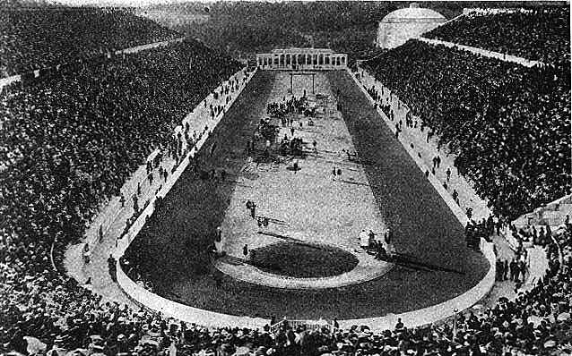 Fotografía histórica de los Juegos Intercalados de 1906 en el Estadio Panathinaikó.
