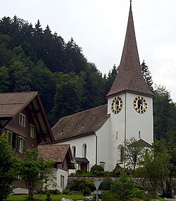 Iglesia cristiana suiza ubicada en la localidad de Fischental.