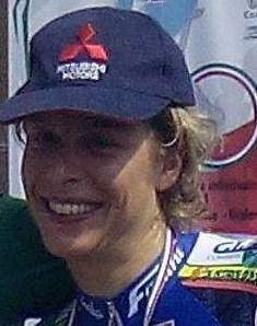 Vittoria Bussi en una competición de ciclismo