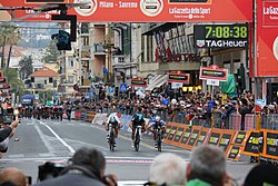 Michał Kwiatkowski ganando la Milán-San Remo