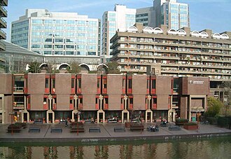 Fotografía histórica o estructural asociada a la Guildhall School of Music and Drama.