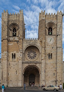Catedral basílica de Santa María la Mayor en Lisboa
