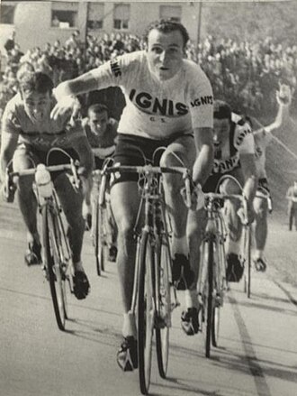 Fotografía relacionada con el Giro de Emilia