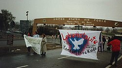 Manifestación contra la Guerra del Golfo frente a una base militar en Frankfurt.