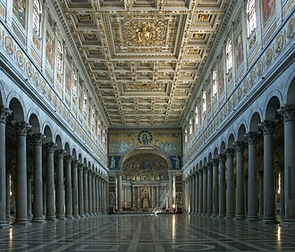 Interior reconstruido de la basílica