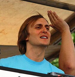 David Guetta durante un concierto en vivo en México