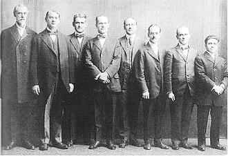Junta directiva de la Sociedad Watch Tower en 1918