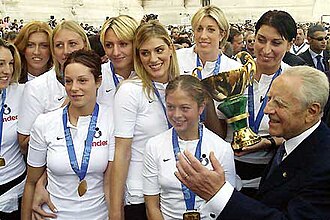Logotipo o vista general del Campeonato Mundial de Voleibol Femenino de 2002