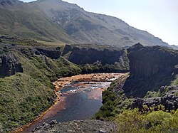 Paisaje circundante al curso del río Agrio