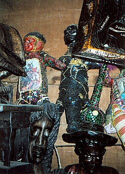 Parafernalia vudú en Puerto Príncipe, Haití