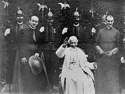 Grabación cinematográfica del papa León XIII en 1896.