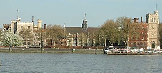 Fachada y vista general del Palacio de Lambeth