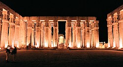 Columnas y estructuras del Templo de Luxor