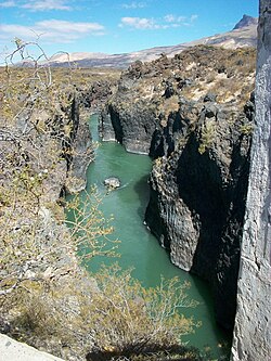 Sector de La Pasarela sobre el cauce del río