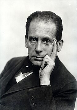 Fotografía de Walter Gropius en su juventud.