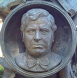 Busto de Ramón Gómez de la Serna