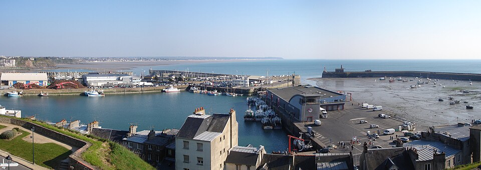 Panorama del puerto de Granville y la bahía