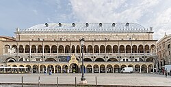 Palazzo della Ragione visto desde la Piazza delle Erbe