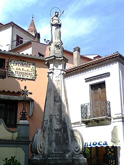 Obelisco de la Virgen de los Dolores